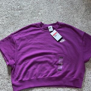 NIKE: crop top fleece